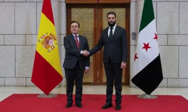 قائد الادارة أحمد الشرع يستقبل وزير الخارجية الإسباني "خوسيه مانويل ألباريس في العاصمة دمشق