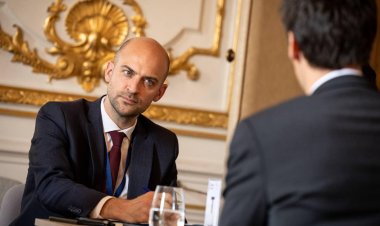 ‏وزير الخارجية الفرنسي: تحدثت مع نظيري السوري وأبلغته إدانتنا الشديدة لأحداث العنف في سوريا وبضرورة معاقبة المسؤولين عن الجرائم