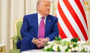 الرئيس الأمريكي ترامب قررت رفع العقوبات عن سوريا