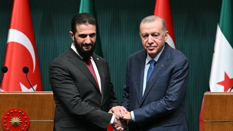 الرئيس التركي يجري محادثات ثنائية مع نظيره السوري في إسطنبول
