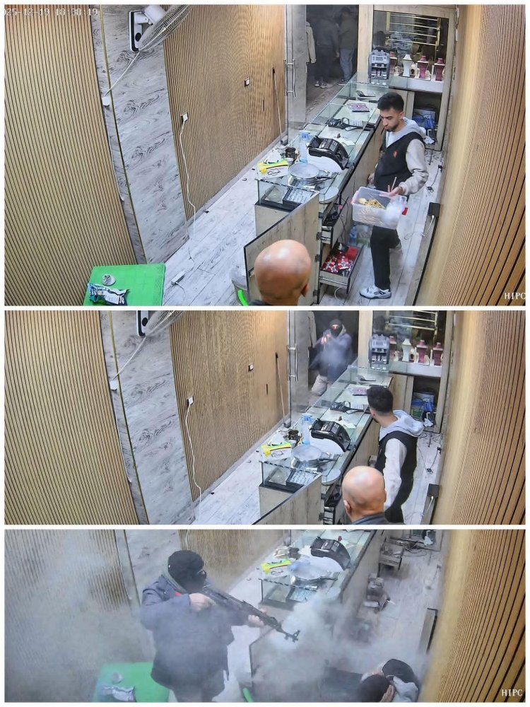 هجوم مسلح في حي الهلك بمدينة حلب استهدف محل صائغ ذهب، وأسفر عن مقتل شقيقين وسرقة محتويات المحل .