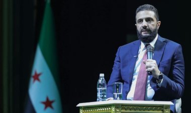 قناة شمس الكردية تعلن اعتذارها عن بث لقاء مع الرئيس أحمد الشرع، كانت قد أجرته معه في وقت سابق، وذلك لأسباب تقنية ولوجستية بحسب ما أفادت به القناة.