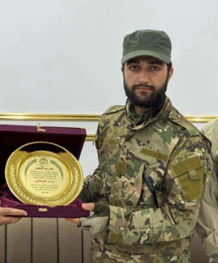 استشهاد المدرب "أبو الفداء" من مرتبات الجيش السوري خلال الاشتباكات مع مليشيات قسد قبل قليل في مدينة حلب.