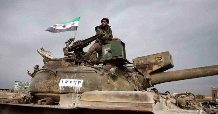 مقتل عنصر من الجيش السوري بهجوم مسلح في الميادين شرق دير الزور