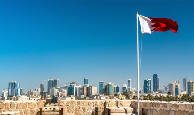 عاجل | الداخلية البحرينية: حريق بمستودع لإحدى الشركات إثر سقوط شظايا والدفاع المدني يسيطر على الحريق دون وقوع إصابات