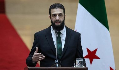 الشرع يهنئ المسيحيين بعيد الفصح ويدعو للسلام والازدهار